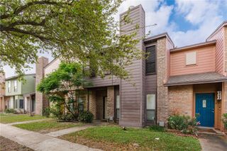 2705 Saint Joseph E, Corpus Christi, TX 78418