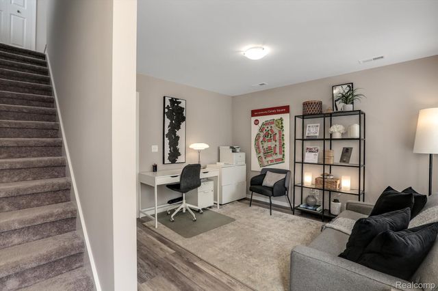 33080 Townhill Road 10, Farmington, MI 48336