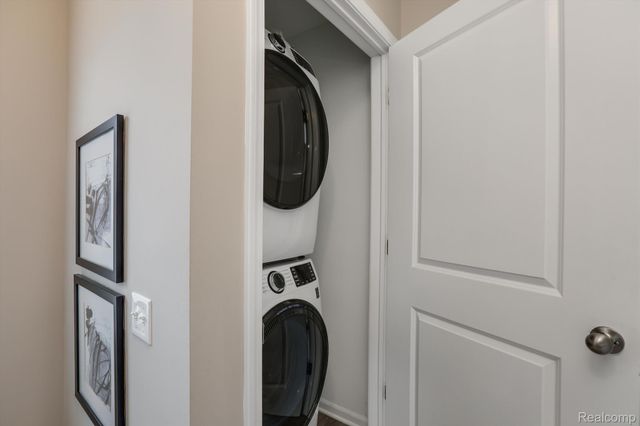 33080 Townhill Road 10, Farmington, MI 48336