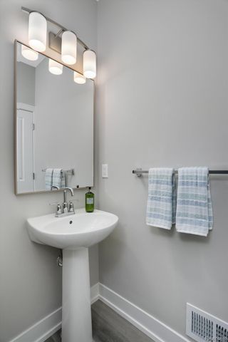 33080 Townhill Road 10, Farmington, MI 48336