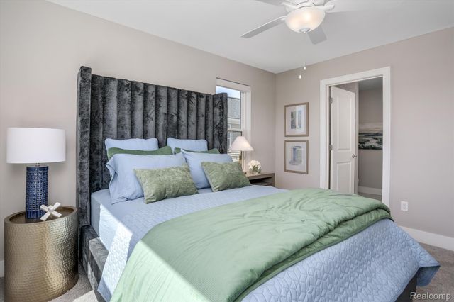 33080 Townhill Road 10, Farmington, MI 48336