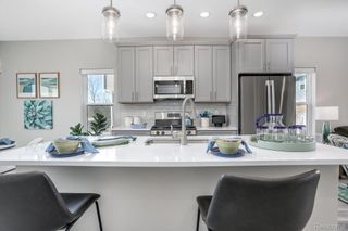 33080 Townhill Road 10, Farmington, MI 48336