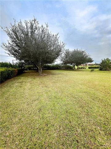 2221 Links Drive, Edinburg, TX 78542