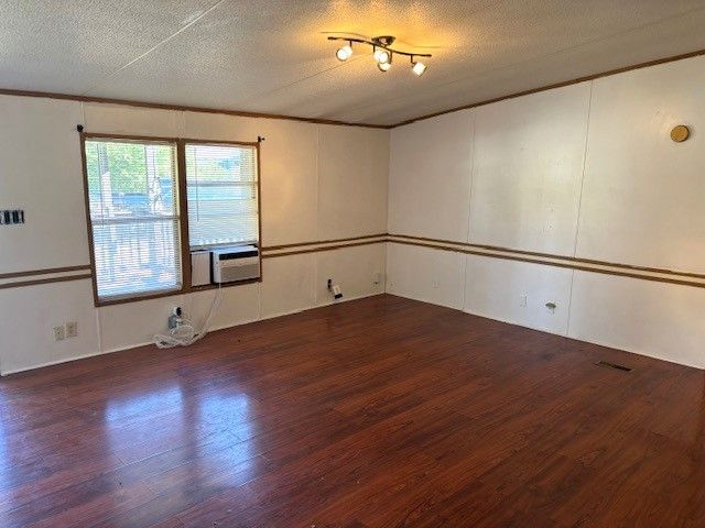 1809 Mobile Road, Grand Prairie, TX 75052
