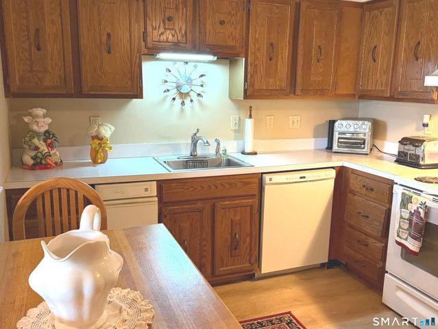 1460 Elm Street 218, Stratford, CT 06615