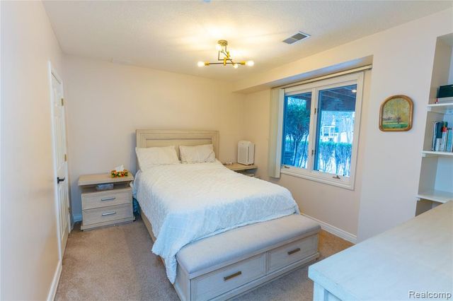 1753 Deer Path Trail, Oxford, MI 48371