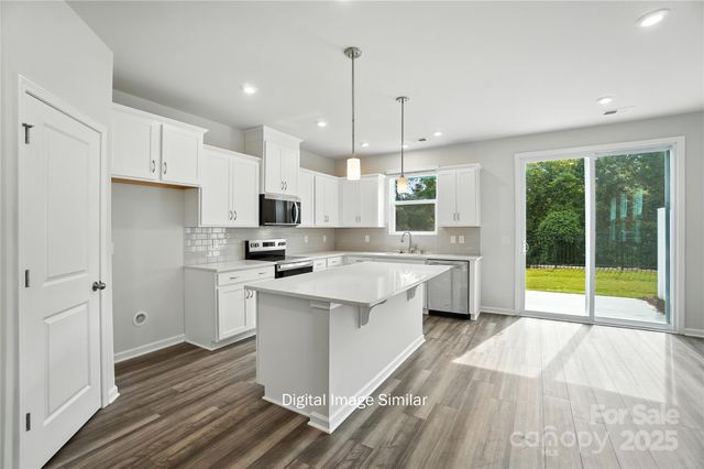 7024 Hodges Meadow Lane, Charlotte, NC 28213