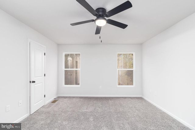 215 MANSFIELD ST, Fredericksburg, VA 22408
