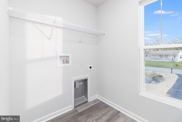 215 MANSFIELD ST, Fredericksburg, VA 22408