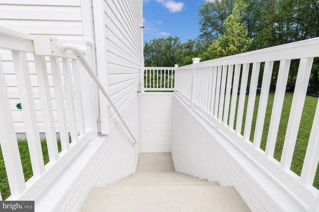 215 MANSFIELD ST, Fredericksburg, VA 22408