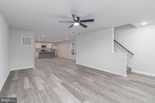 215 MANSFIELD ST, Fredericksburg, VA 22408