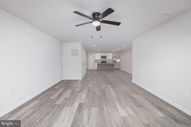215 MANSFIELD ST, Fredericksburg, VA 22408