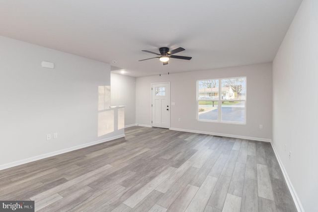 215 MANSFIELD ST, Fredericksburg, VA 22408