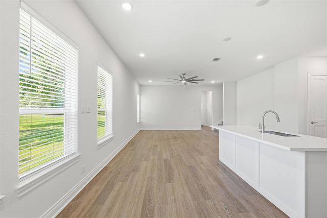 26652 White Pine Drive, Hempstead, TX 77445