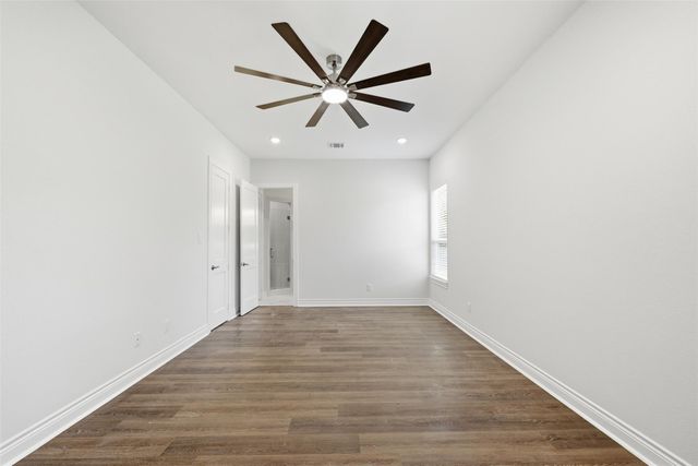 26652 White Pine Drive, Hempstead, TX 77445
