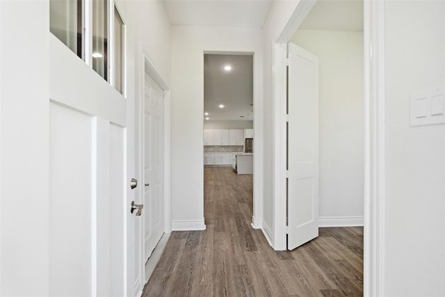26652 White Pine Drive, Hempstead, TX 77445