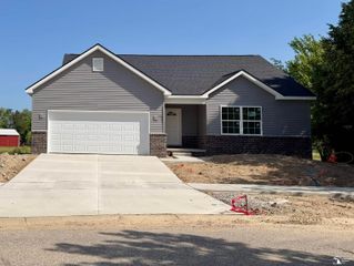 1908 Teton Avenue, Frenchtown Twp, MI 48162