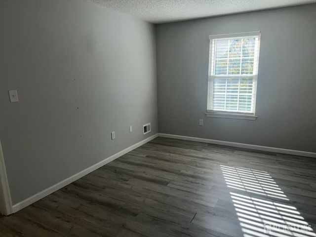 41 Brighton Way, North Brunswick, NJ 08902