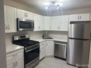 41 Brighton Way, North Brunswick, NJ 08902