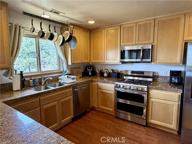 33470 Angeles Drive, Green Valley Lake, CA 92341