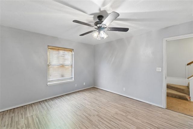 924 S Meadow Lane, Mustang, OK 73064