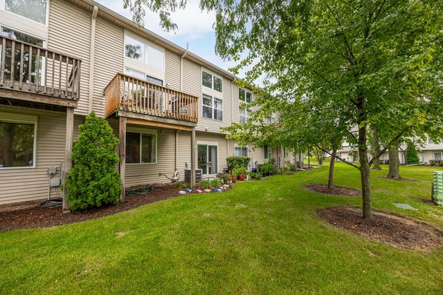 347 Gladstone Lane, Elgin, IL 60120
