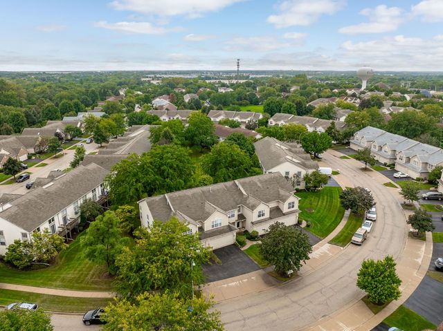 347 Gladstone Lane, Elgin, IL 60120