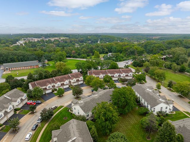 347 Gladstone Lane, Elgin, IL 60120