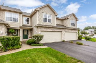 347 Gladstone Lane, Elgin, IL 60120