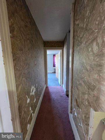 130 E BACON ST, Pottsville, PA 17901