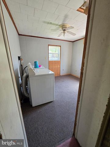 130 E BACON ST, Pottsville, PA 17901