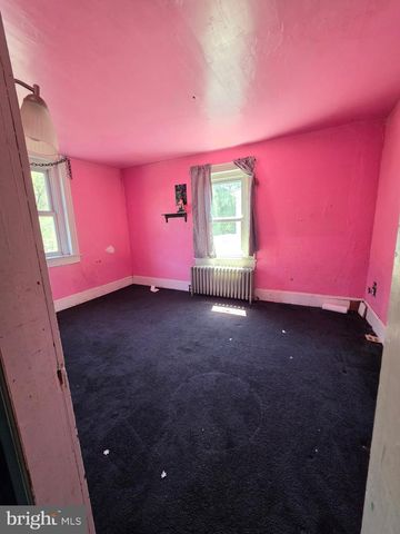 130 E BACON ST, Pottsville, PA 17901