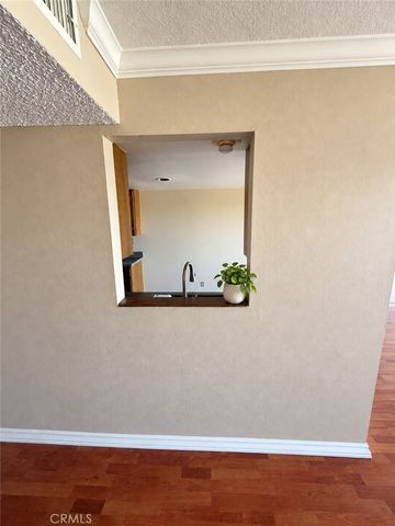605 303 Redondo Avenue, Long Beach, CA 90814