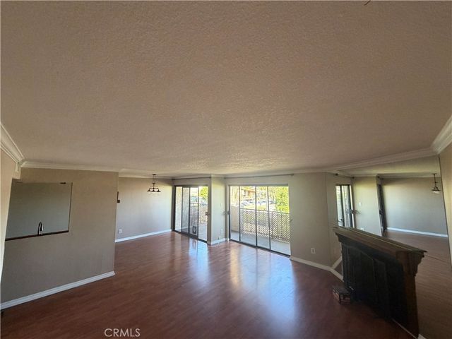 605 303 Redondo Avenue, Long Beach, CA 90814