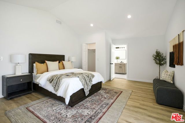 3666 2nd Avenue, Los Angeles, CA 90018