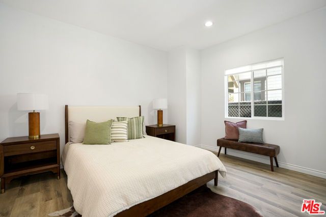3666 2nd Avenue, Los Angeles, CA 90018