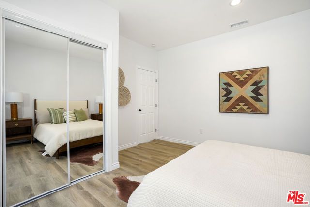 3666 2nd Avenue, Los Angeles, CA 90018