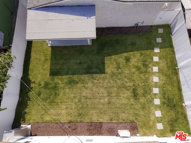3666 2nd Avenue, Los Angeles, CA 90018