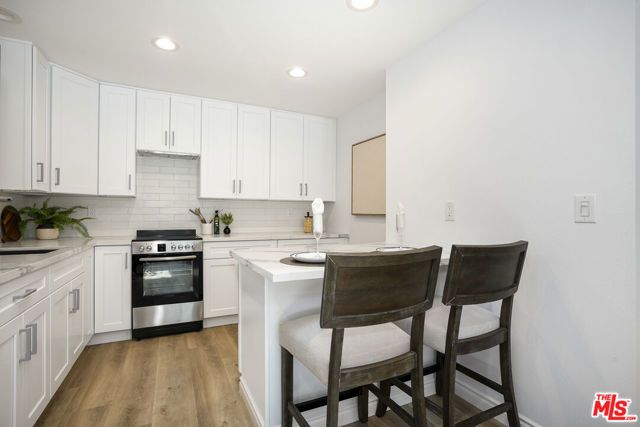 3666 2nd Avenue, Los Angeles, CA 90018
