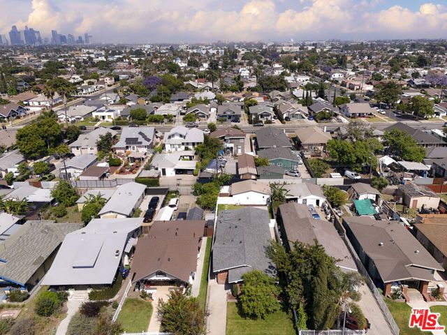 3666 2nd Avenue, Los Angeles, CA 90018