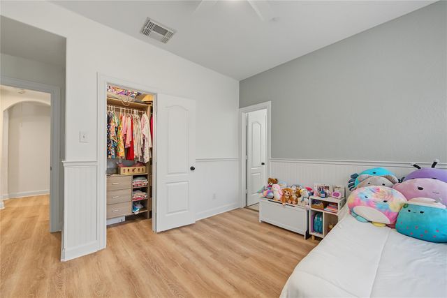 11 Tillamook Court, Spring, TX 77389