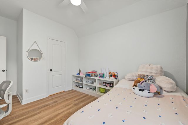 11 Tillamook Court, Spring, TX 77389