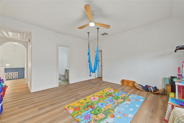 11 Tillamook Court, Spring, TX 77389