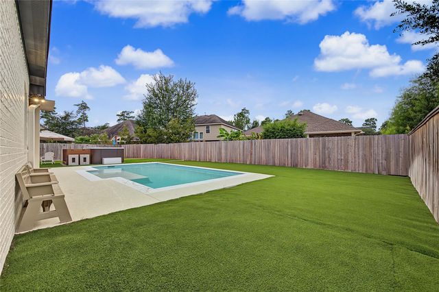 11 Tillamook Court, Spring, TX 77389