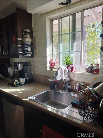 12615 Keswick, North Hollywood (los Angeles), CA 91605