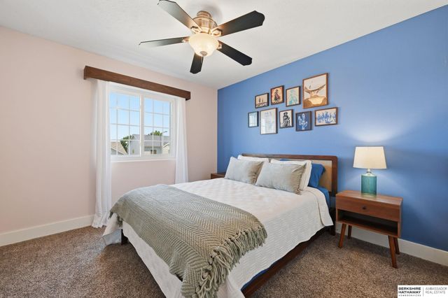 15085 Meredith Avenue, Omaha, NE 68116