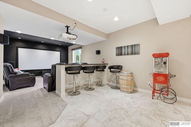 15085 Meredith Avenue, Omaha, NE 68116