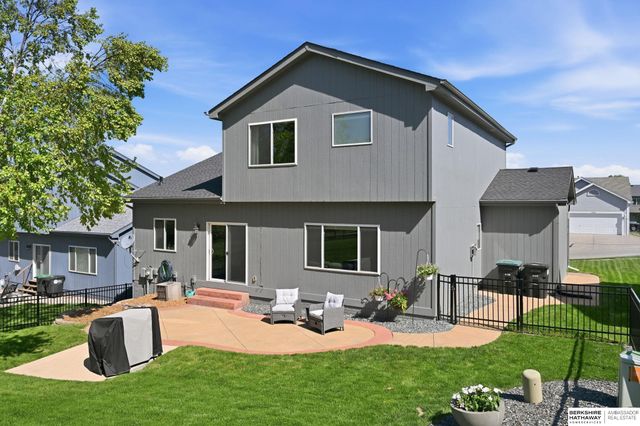 15085 Meredith Avenue, Omaha, NE 68116