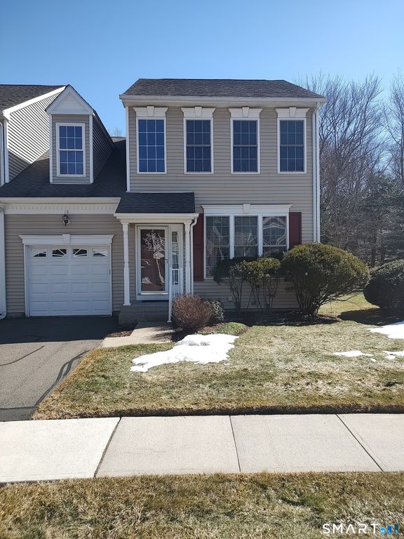 16 Fieldstone Court 16, North Haven, CT 06473