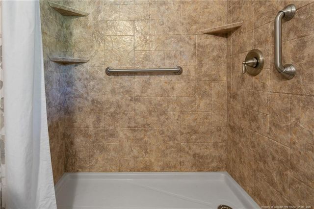 7509 Bridgeman Drive, Fayetteville, NC 28303